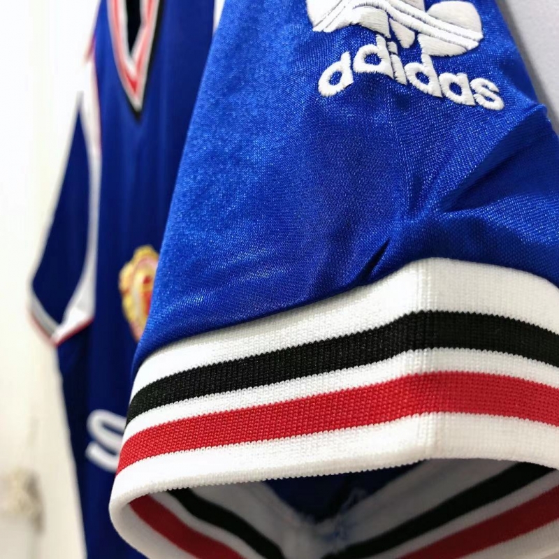 Retro 84/85 Manchester United Away Soccer Jersey