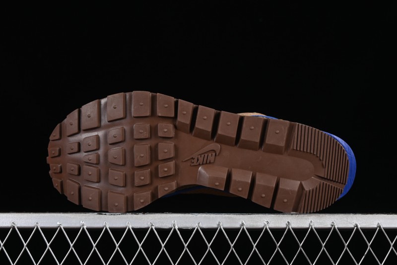 Nike Sacai VaporWaffle 3.0 Fashion-Forward Sneakers with Hybrid Design - CV1363-201
