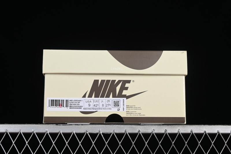 Nike Travis Scott x Air Jordan 1 Low OG Retro Sneakers DM7866-200