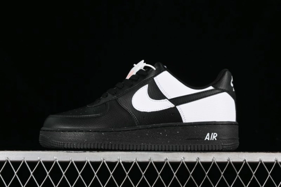 Nike Air Force 1 '07 Low Casual Sneakers with Broken Swoosh Design - HF9096-001