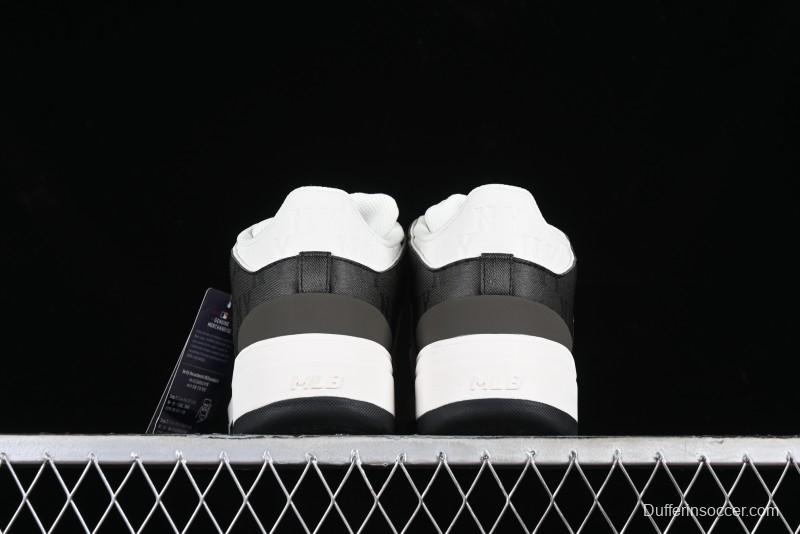 MLB Chunky Liner New York Yankees Lightweight Platform Sneakers with 6cm Height Increase - 3ASXCMM4N50BKS