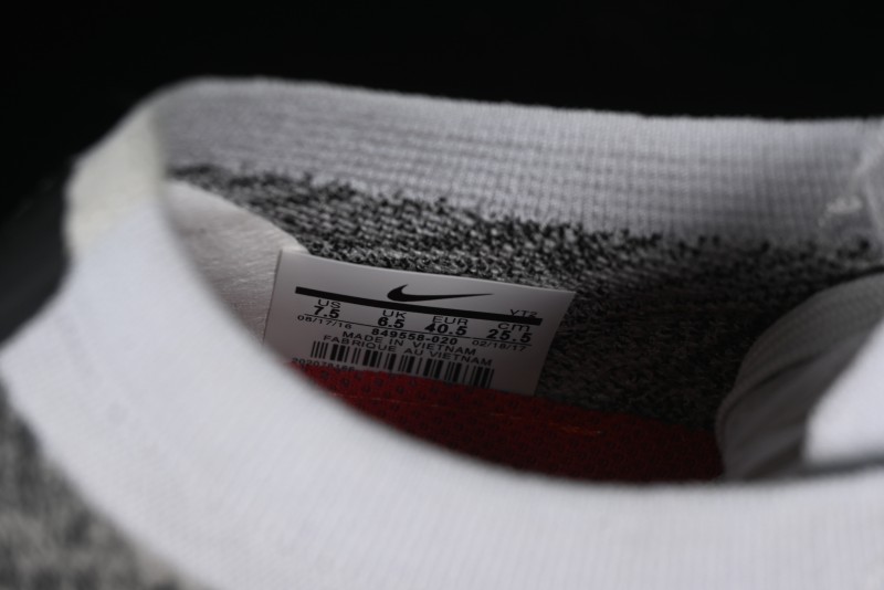 Nike Vapormax Flyknit Breathable Casual Running Shoes with Full-Length Air Cushion - 849558-020