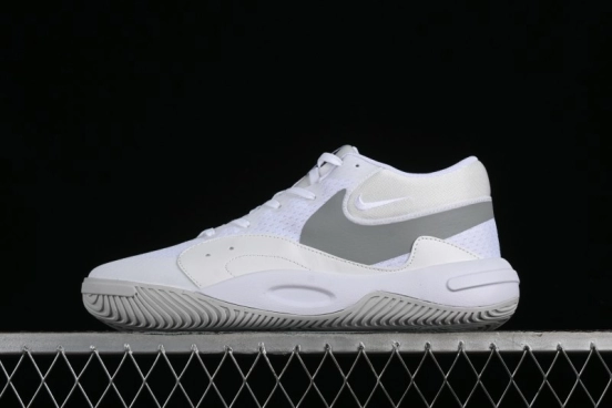 Nike Hyperquick SE Basketball Shoes with Cushioning and Breathability - FN4678-102