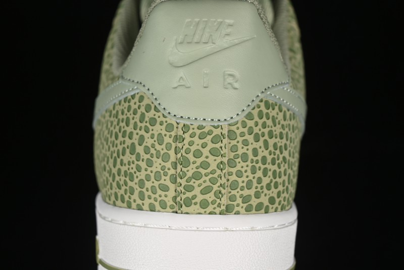 Nike Air Force 1 '07 Low Casual Sneakers with Full-Length Air Cushion - FV6519-200
