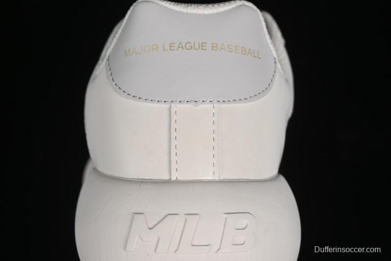 MLB Chunky Classic Base New York Yankees Lightweight Platform Casual Sneakers - 3ASXBMN4N50GRL