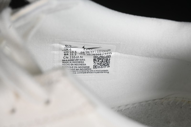 Nike Classic Cortez Leather Retro Running Shoes - FJ4608-133