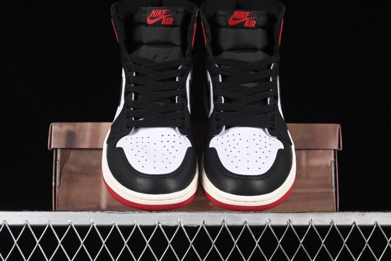 Nike Air Jordan 1 High OG Retro Basketball Shoes with Black Toe Design - DZ5485-106