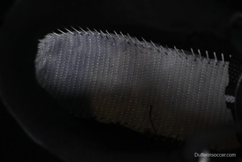 Nike Air Humara Retro Trail Running Shoes with 1990s Style - FJ7098-002