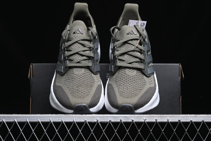 Adidas Ultraboost 5X ID8815 Running Shoes with Boost Cushioning - ID8815