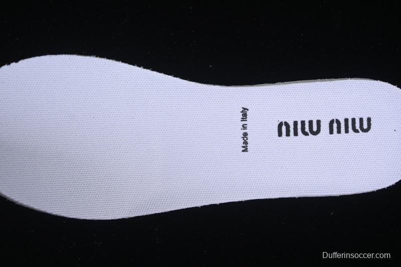 Miu Miu Suede Round Toe Lace-Up Women's Low-Top Casual Shoes - 99D4