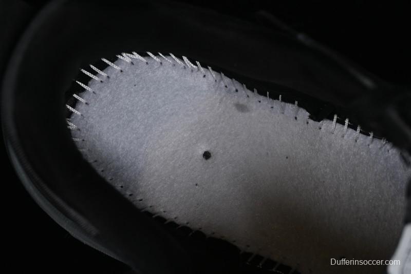 Nike Runtekk V2K Retro Low-Top Running Shoes with Cushlon Midsole and Anti-Slip Design - FD0736-001