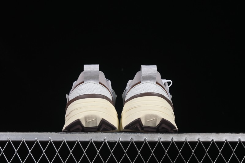Nike Runtekk V2K Retro Low-Top Running Shoes with Cushlon Foam Midsole - FD0736-202