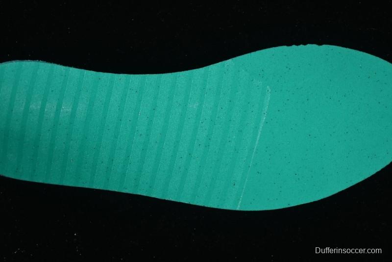 Nike Air Jordan 4 Remastered Retro Sneakers in White Blue - FQ7939-104