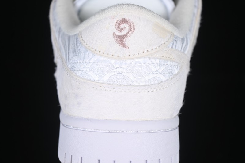 Nike Dunk Low Year of the Dragon Limited Edition Low-Top Casual Sneakers - DV0831-101
