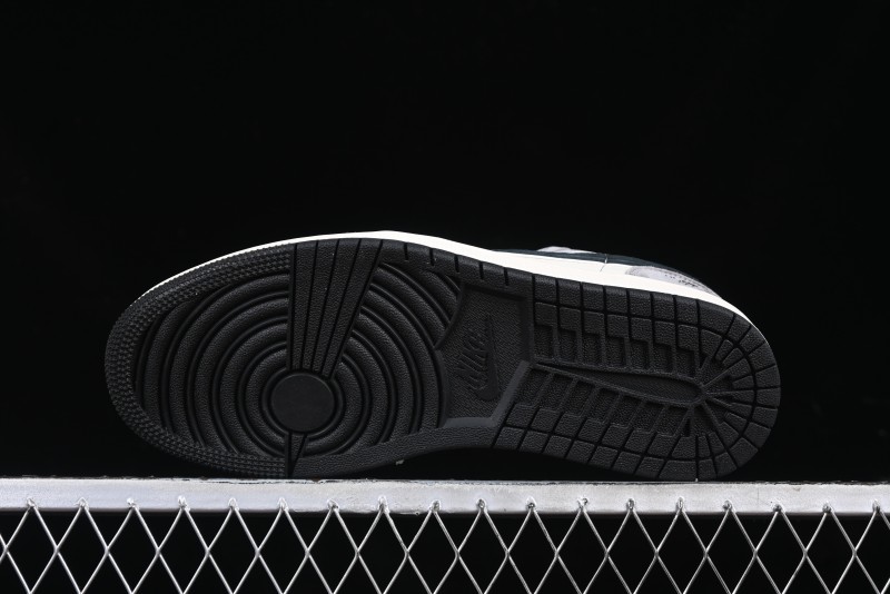 Nike Air Jordan 1 Low AJ1 The North Face Collaboration - Grey Black Toe Retro Basketball Shoes - XX3318-512