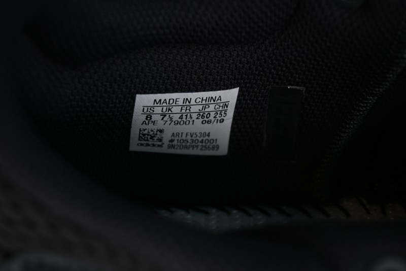 Adidas Yeezy Boost 700 V2 Utility Black Running Shoes with 3M Reflective Details - FV5304