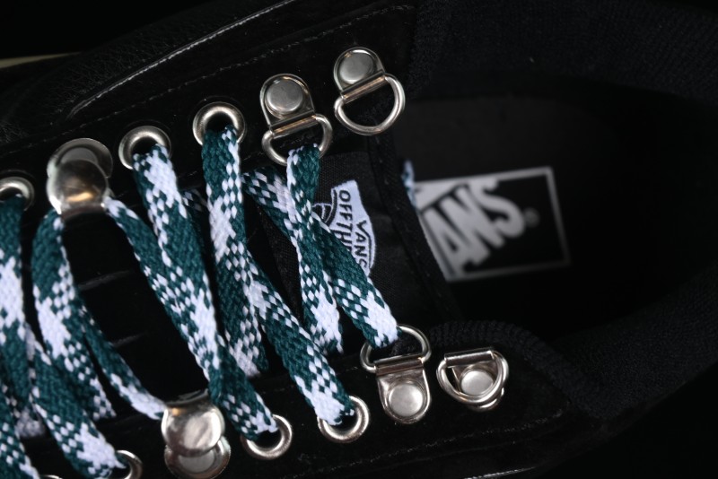 Vans Knu Skool Low-Top Retro Chunky Sneakers - VN000CRPGRN