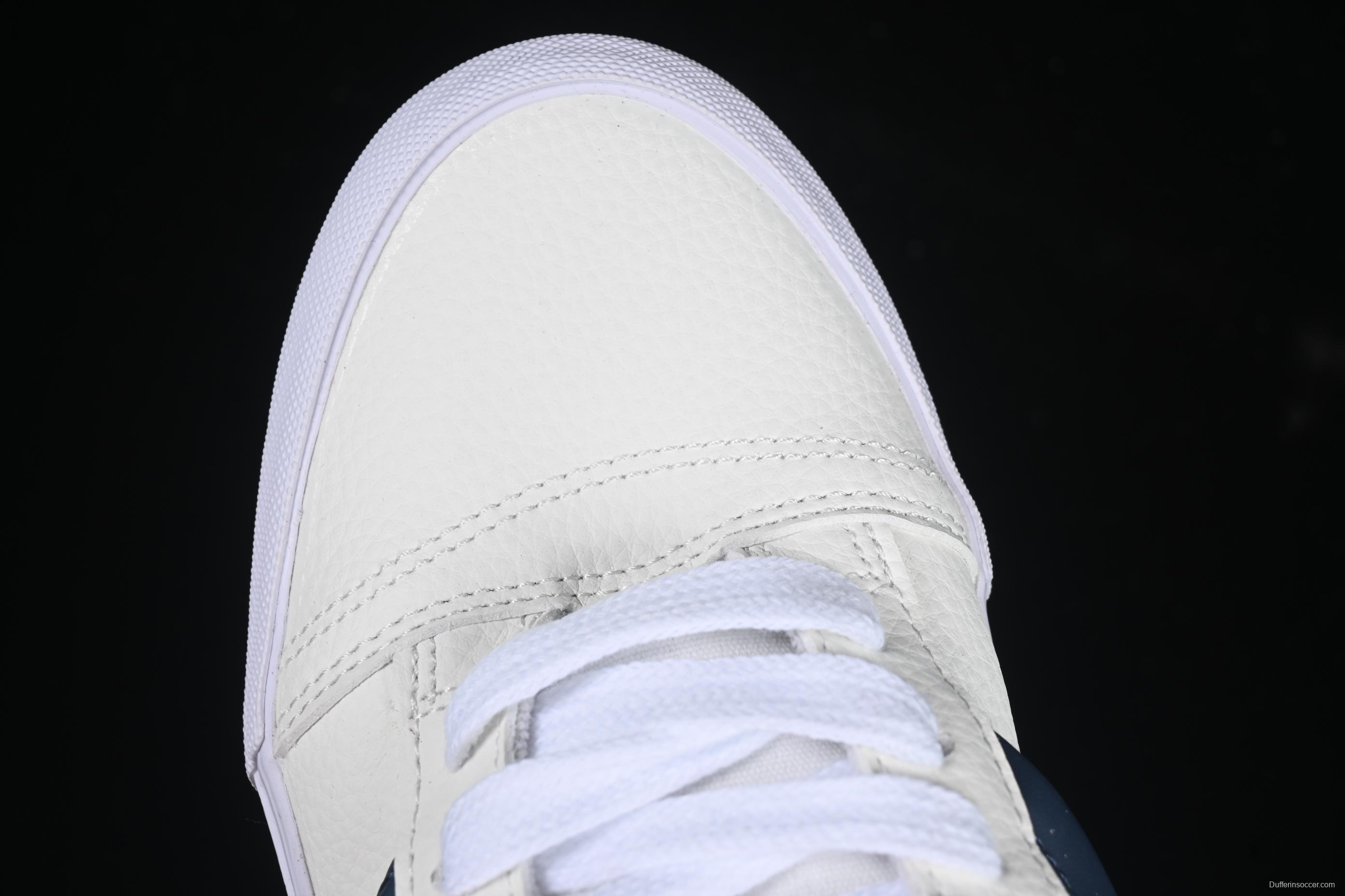 Vans Knu Skool Low Top Retro Chunky Sneakers with Oversized Logo - VN0009QC377