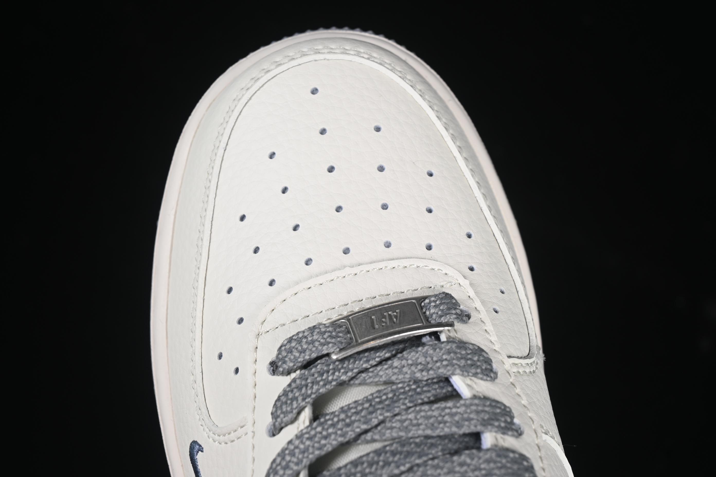 Nike Air Force 1 '07 Low Casual Sneakers in Light Grey with Mini Swoosh - HH7518-048