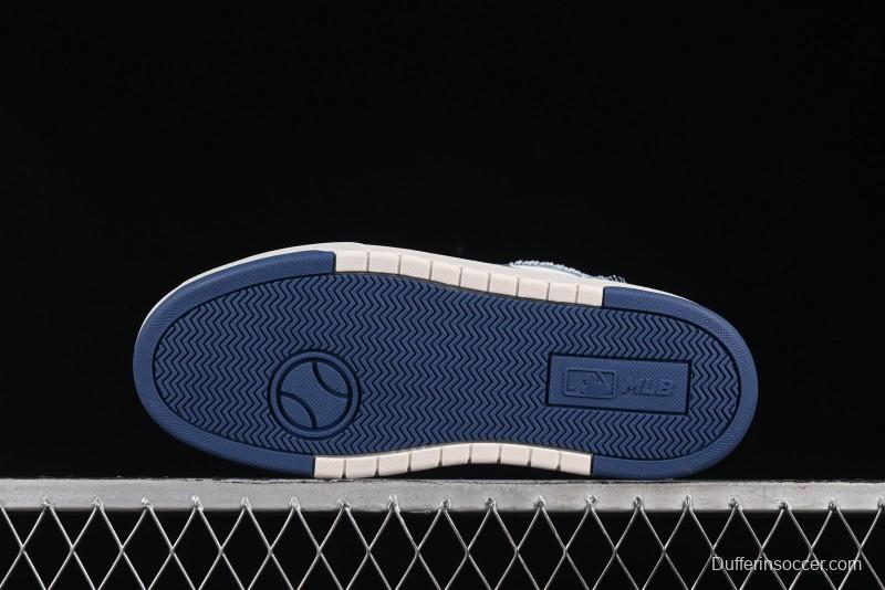 New York Yankees MLB Chunky Liner Lightweight Platform Sneakers with Hook and Loop Closure - 3ASXV015N50BLS