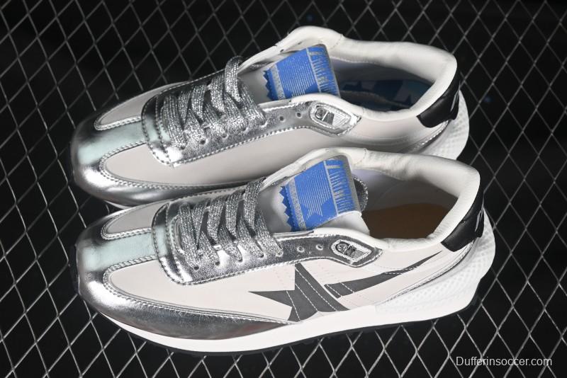 Golden Goose Marathon Comfortable Low-Top Lifestyle Sneakers in White Black Silver - H8D4