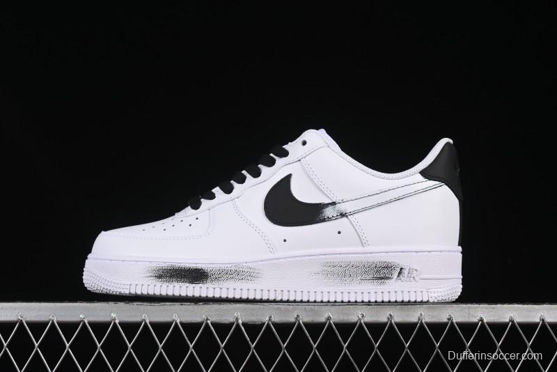 Nike Air Force 1 '07 Low Casual Sneakers in White-Black Gradient with Full-Length Air Cushion - ZH0316-078