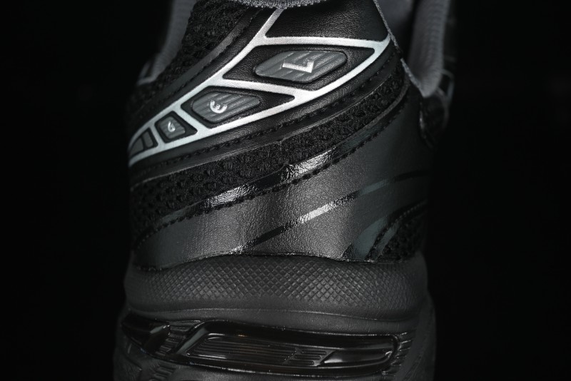 Asics Tiger GEL-1130 Low-Top Casual Running Shoes with Outdoor Style and GEL Cushioning - 1201A906-001