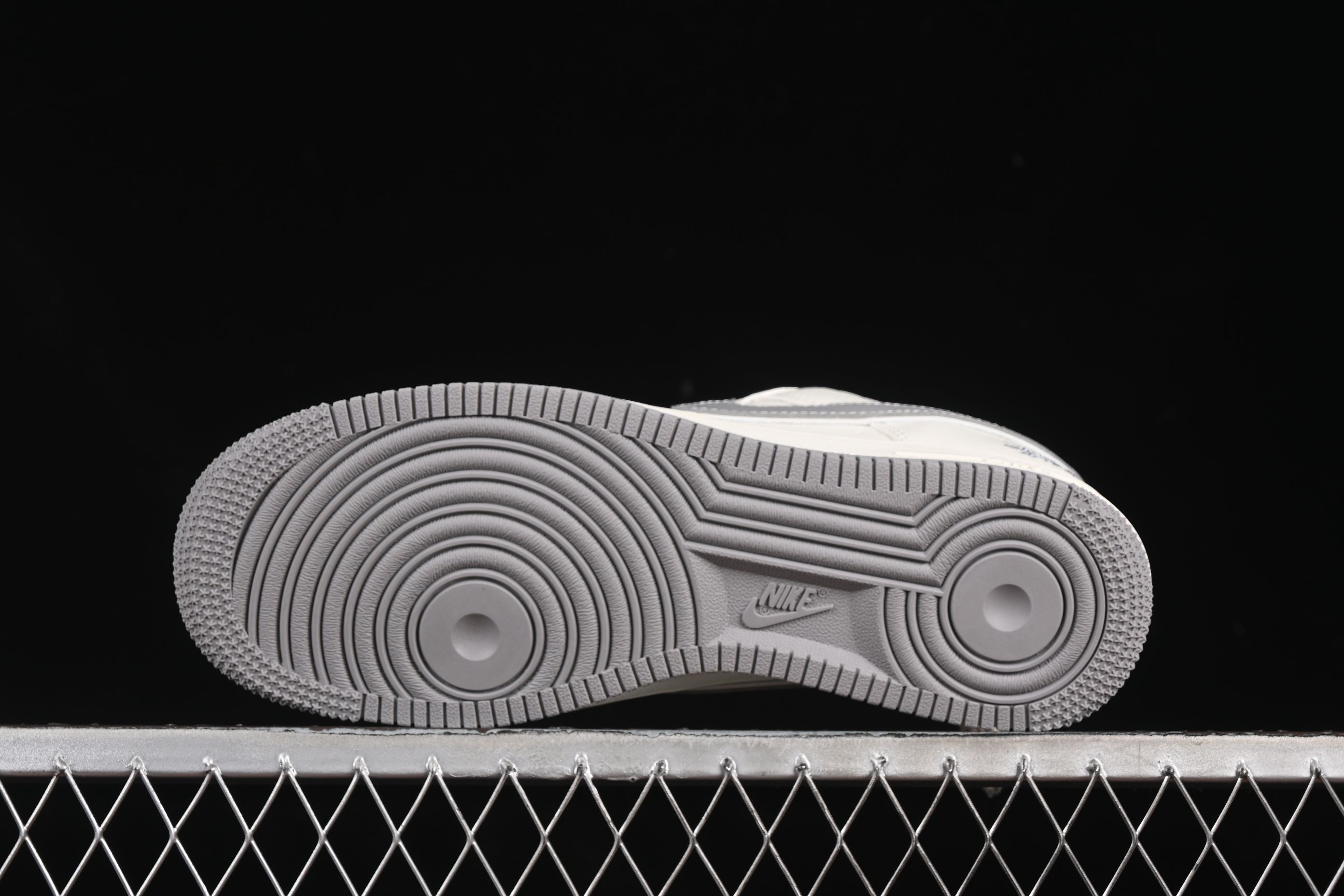 Nike Air Force 1'07 Low Stussy Collaboration Grey Swoosh Grey Base Red Label Casual Sneakers - CS5288-008