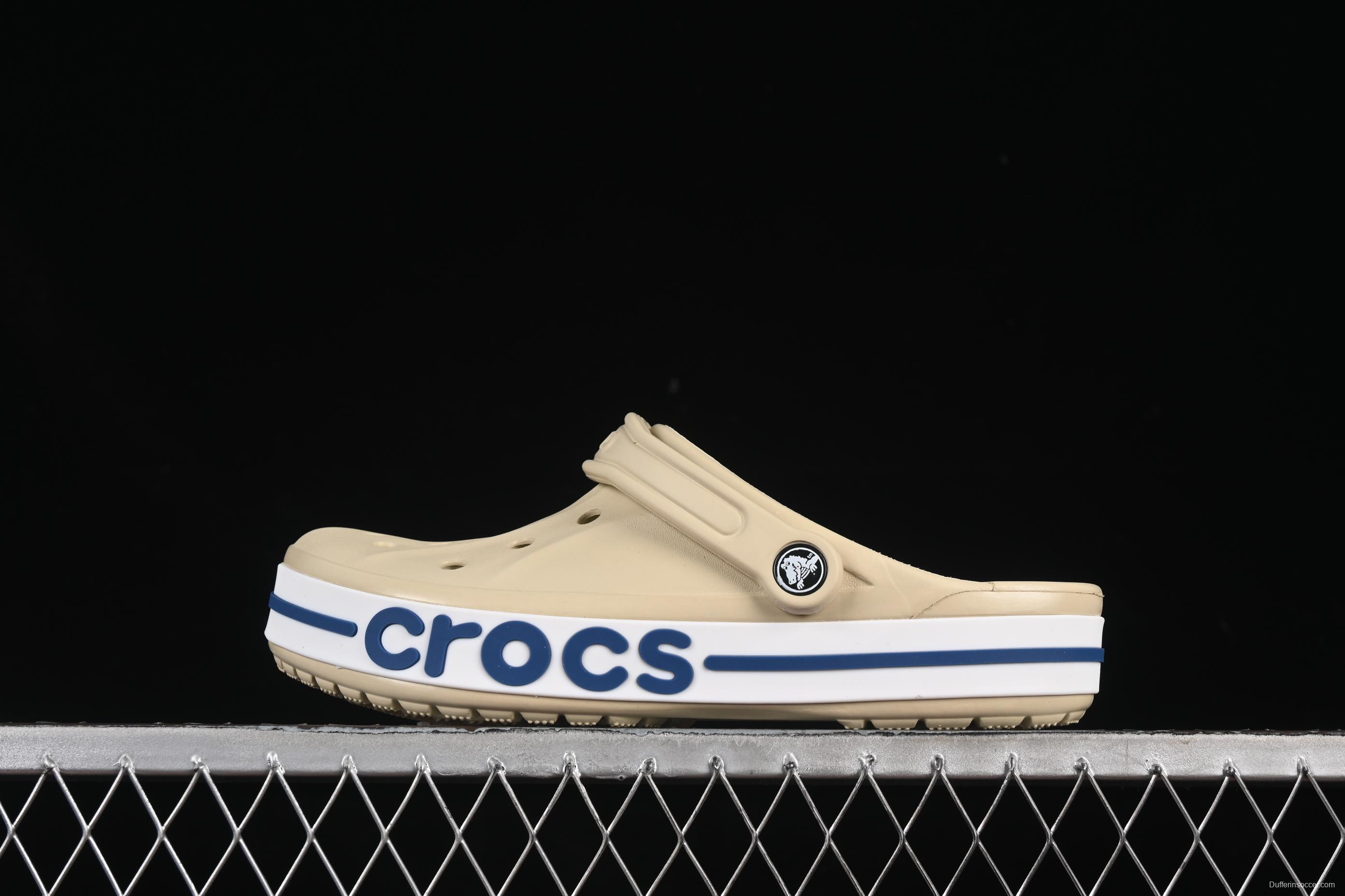 Crocs Classic Platform Clog Sandals with Ventilation Holes - B.D4