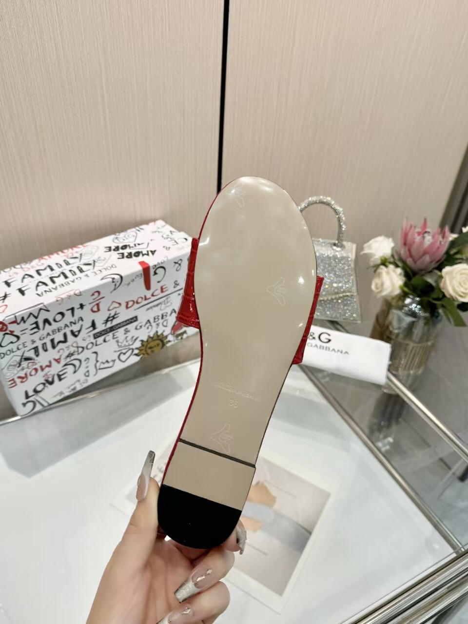 2025 Women Dolce & Gabbana Red Leather Slippers LY00190