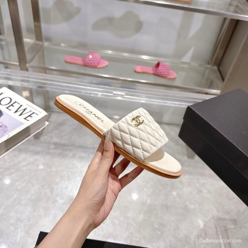2025 Slippers Chanel White Leather Casual LY00240