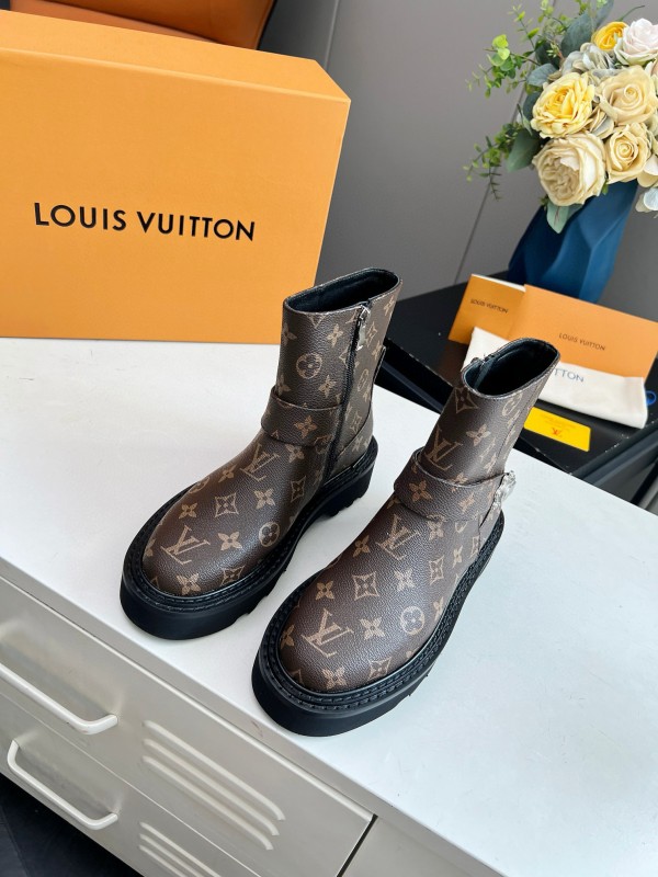 2024 Women Louis Vuitton Brown Monogram Leather Ankle Boots MJ00310