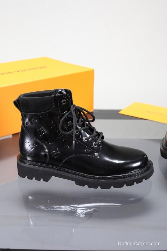 2024 Men Louis Vuitton Black Calfskin Leather Casual High-Top MJ00470