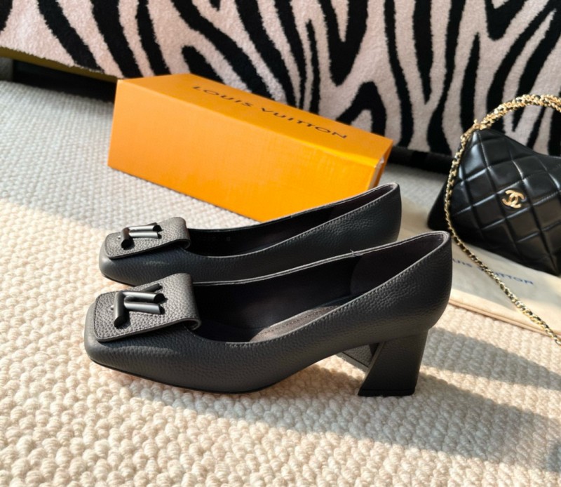 2024 Women Louis Vuitton Black Leather Mid Heel Pumps