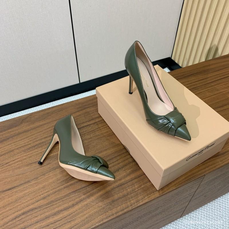 2025 Women Gianvito Rossi Green Patent Leather Pumps KFY00300