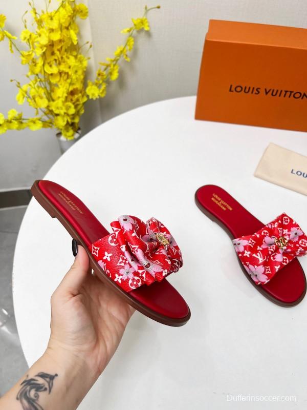 2025 Women Louis Vuitton Red White Canvas Slippers LY00190