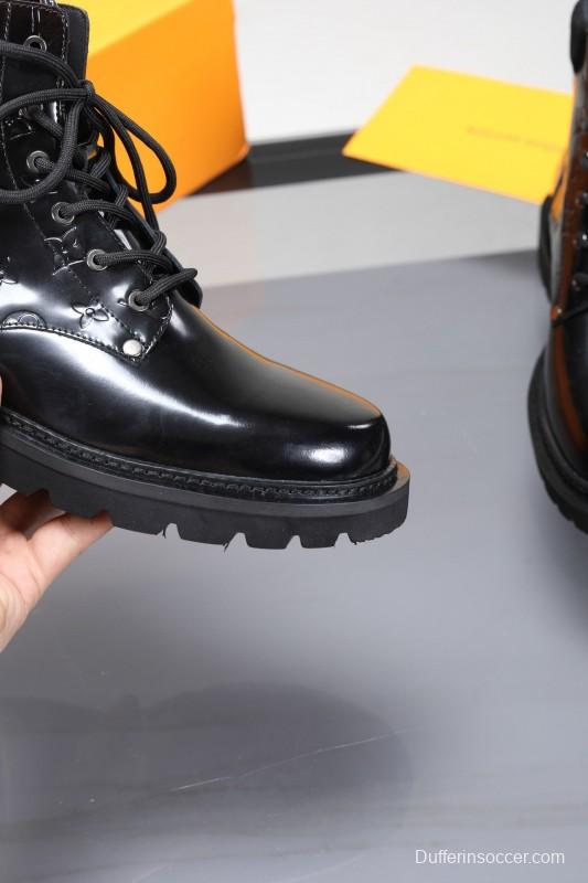 2024 Men Louis Vuitton Black Calfskin Leather Casual High-Top MJ00470