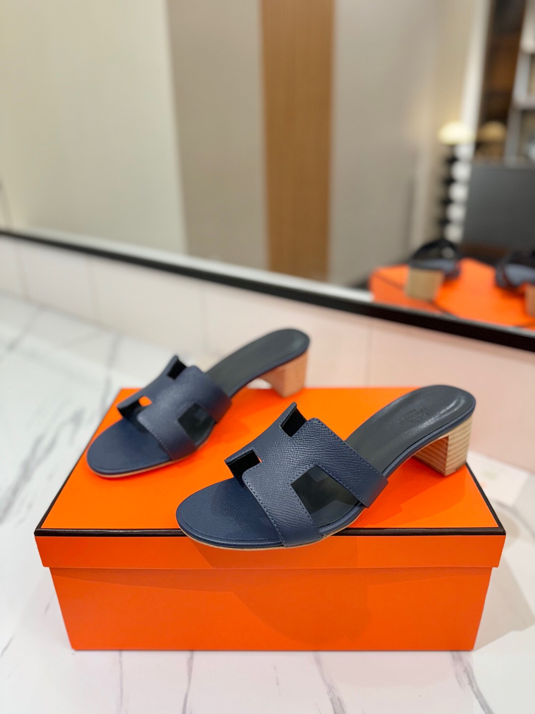 2025 Women Hermès Navy Leather Heeled Sandals