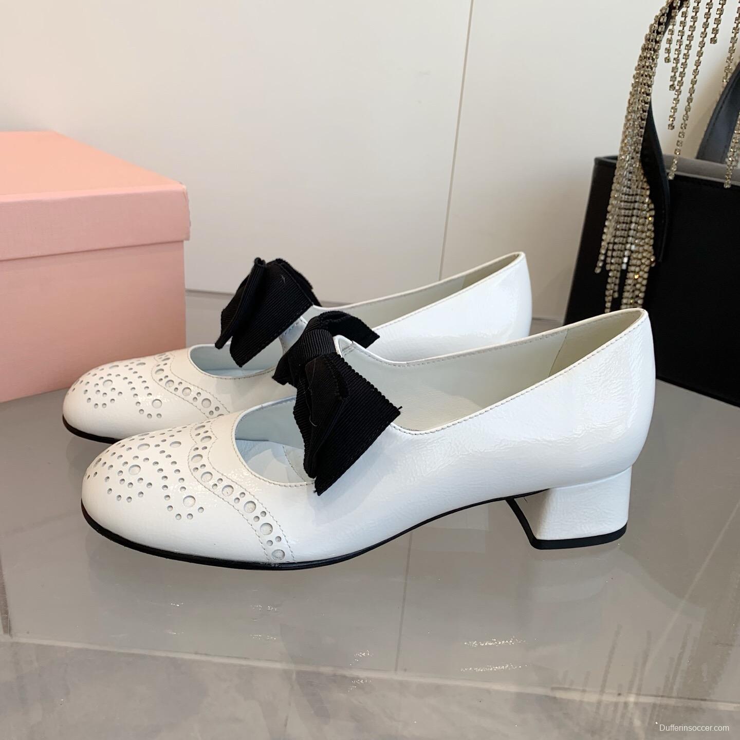 2025 Women Miu Miu White Leather Mary Jane Brogue Bow KFY00280