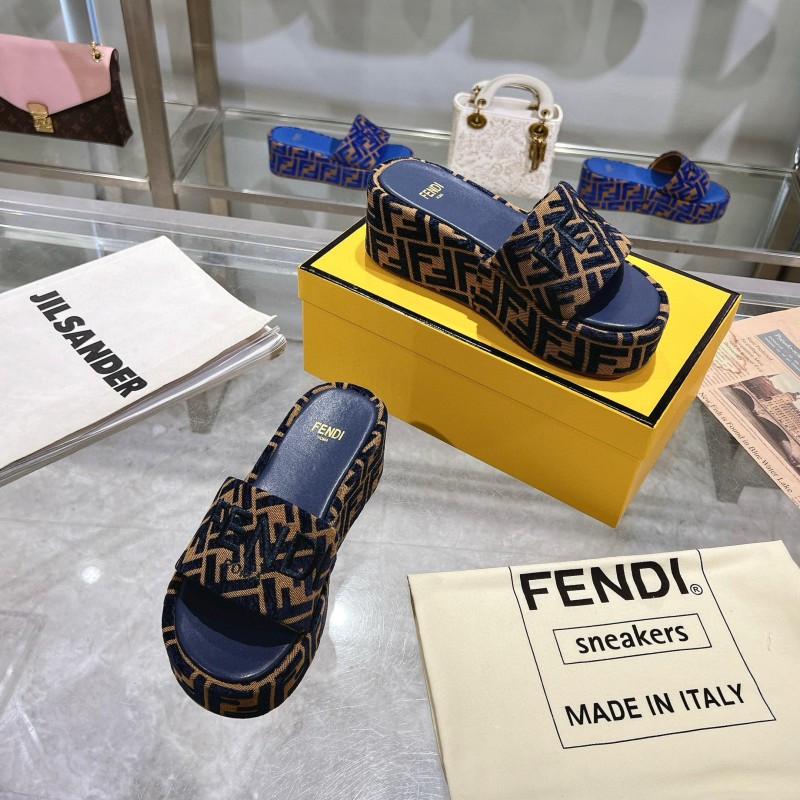 2025 Fendi Navy Beige Jacquard Fabric Platform Slippers