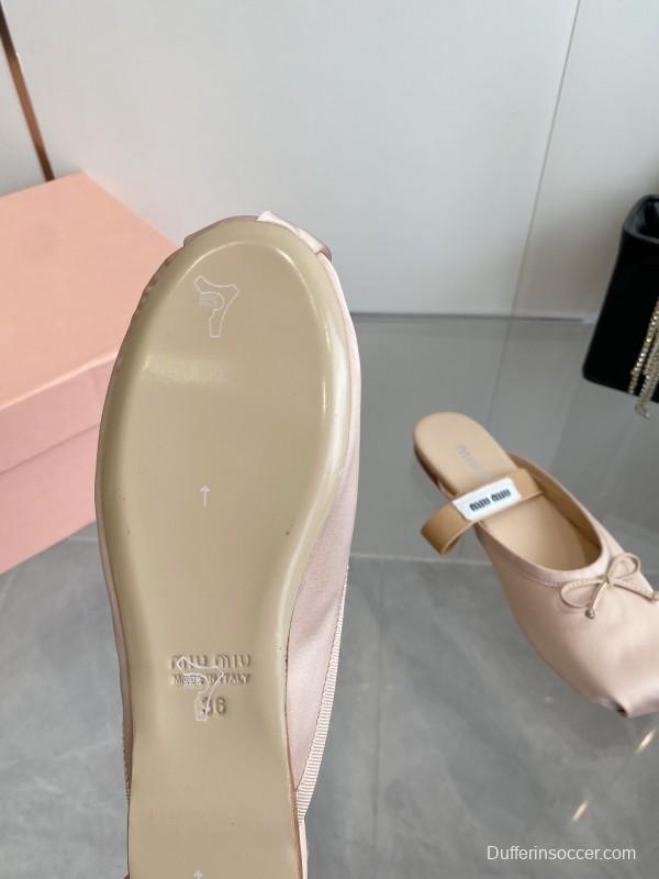 2025 Women Miu Miu Beige Satin Slippers KFY00280