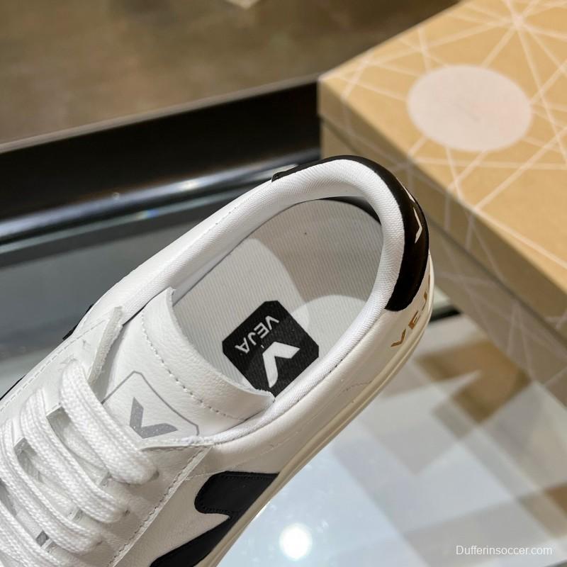 VEJA Classic White Sneakers V Logo Lace-Up Retro Flat Platform Casual Sports Shoes - LY00220/LY00230