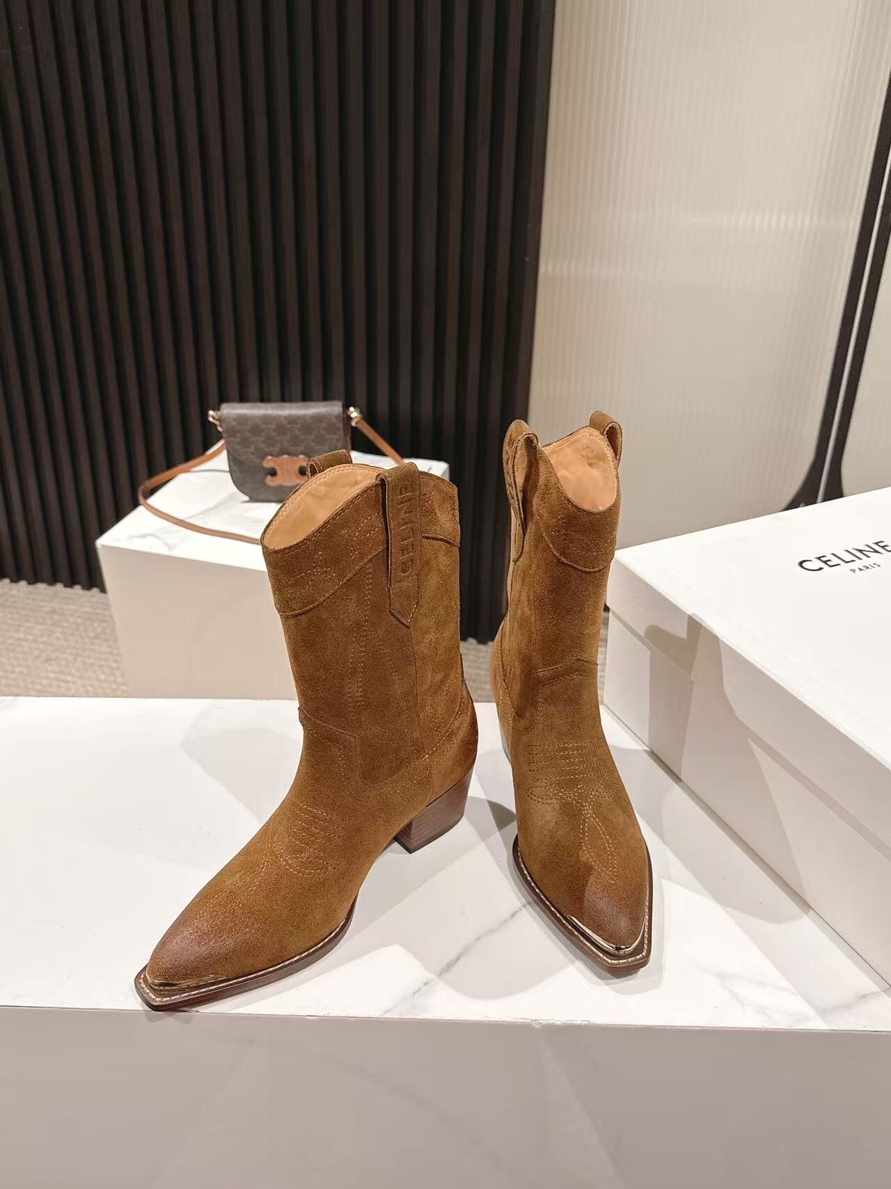 CELINE Fashion Boots with Arch de Triomphe Logo - LY00440
