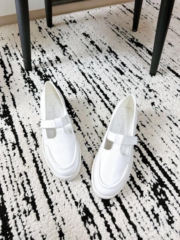 Chanel 2025 SS Loafers Classic Elegant Design - KFY00320