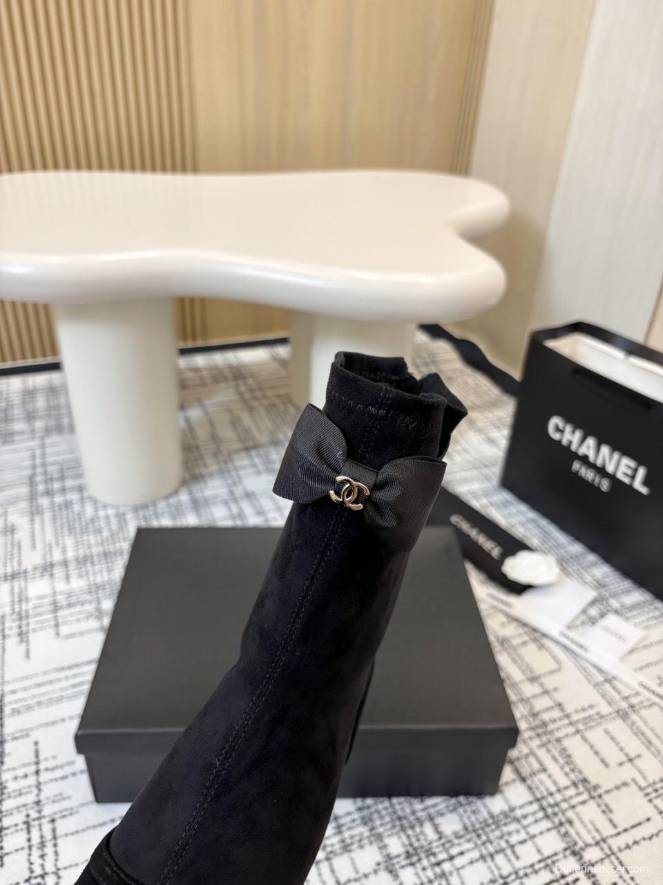 Chanel Classic Chunky Heel Back Zip Ankle Boots - LY00320