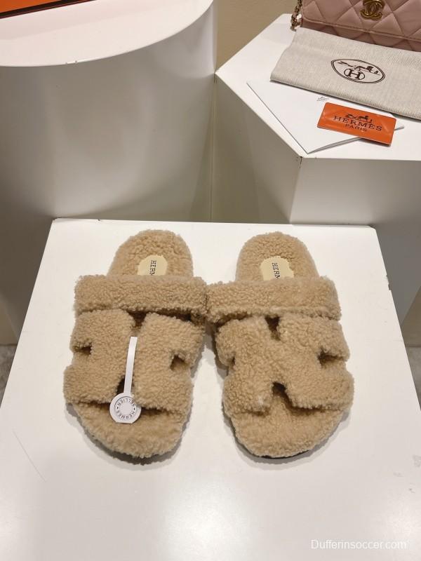 H Full Straight Hair Grain Fur Slippers - LY00300