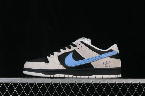 Nike SB Dunk Low Skateboarding Shoes with Cushioned Collar - FZ5645-100