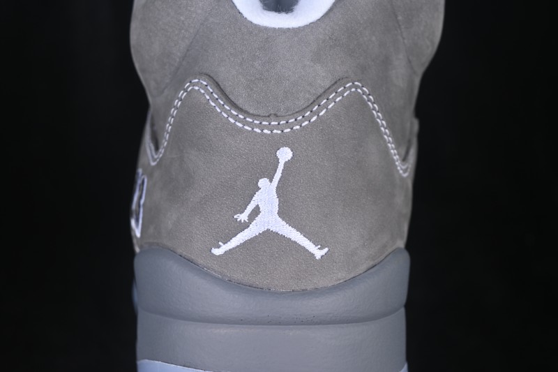 Air Jordan 5 Wolf Grey Basketball Shoes - DD0587-002