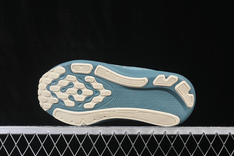 Asics Gel-Kayano 33 Running Shoes with Breathable Mesh and Advanced Cushioning - 1011C167-402