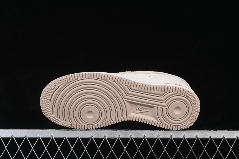 Nike Air Force 1 '07 Low Casual Skateboarding Shoes with Cream and Light Grey Colorway - HQ3905-001
